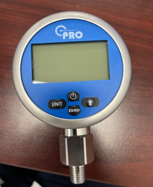 1/4-inch 10K digital pressure gauge for 10,000 PSI high-pressure oilfield hydraulic testing and flowline equipment
