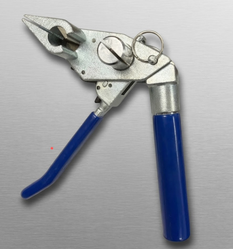 Punch-style steel banding tool for center punch clamp tensioning and oilfield equipment strapping