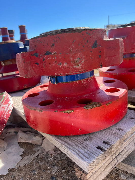 2-9/16" 5M x 2" Fig 1502 Male Wing Flange Adapter – Oil & Gas Flowline Fitting